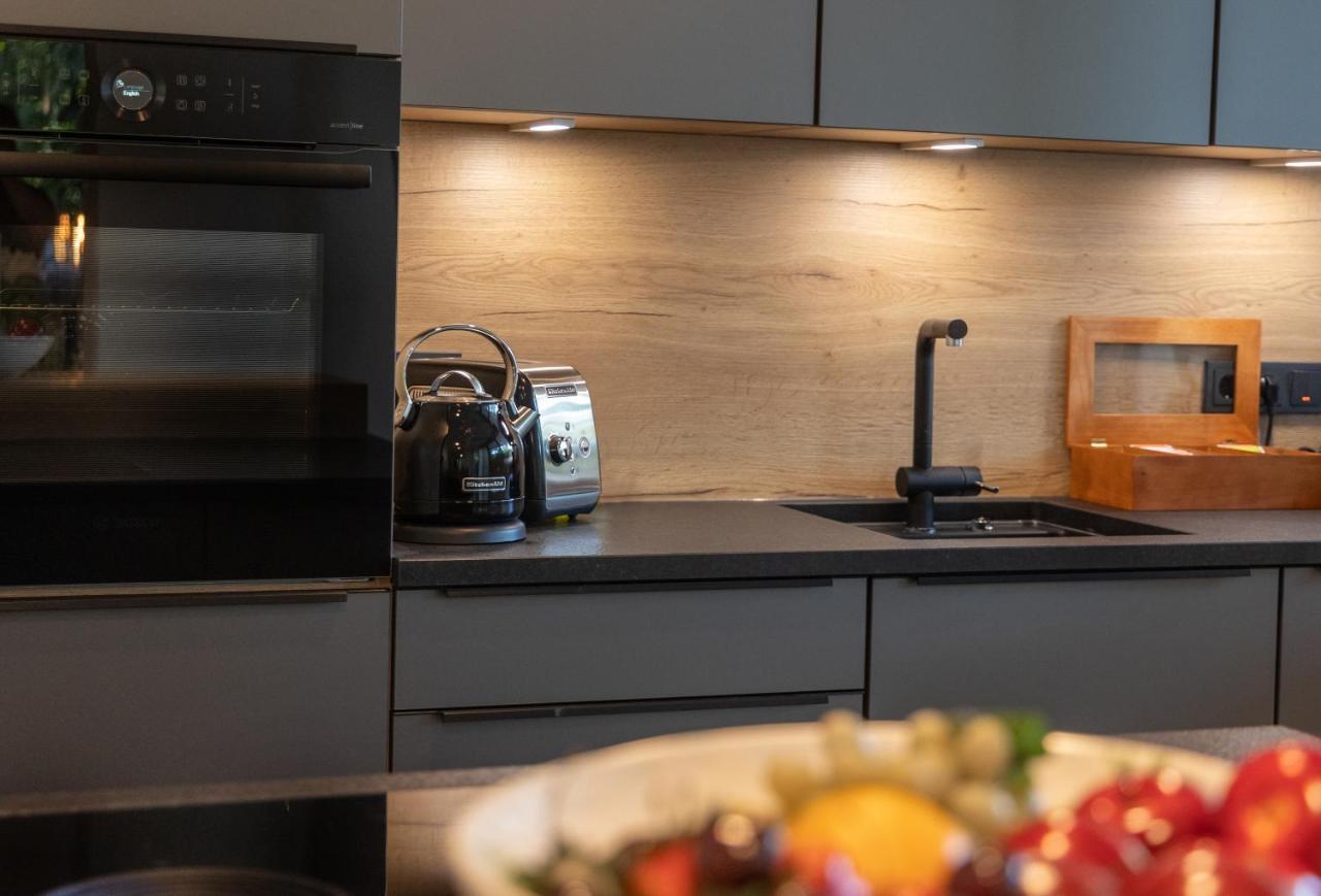 Sweethome - Luxus Pur - Grosse Kueche, 2 Baeder, 2 Terrassen Ottobrunn Ngoại thất bức ảnh
