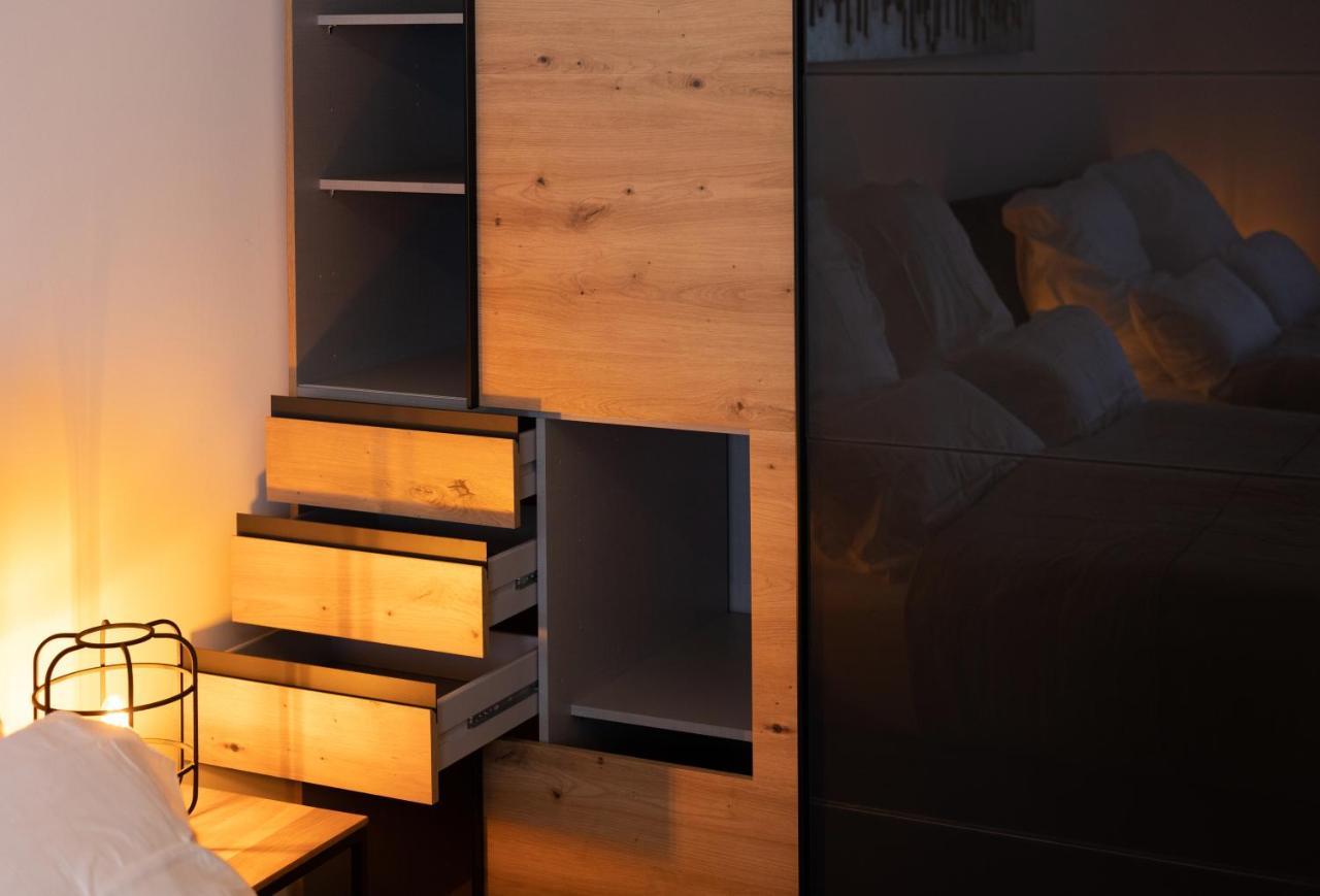 Sweethome - Luxus Pur - Grosse Kueche, 2 Baeder, 2 Terrassen Ottobrunn Ngoại thất bức ảnh